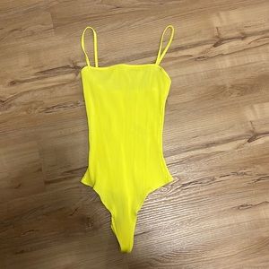 Aritzia Wilfred free yellow bodysuit size medium